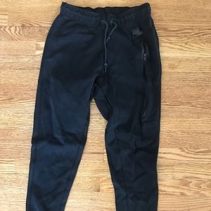 Nike tech fleece sweats. Size Xs